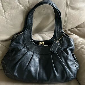 Authentic Coach leather shoulder bag purse